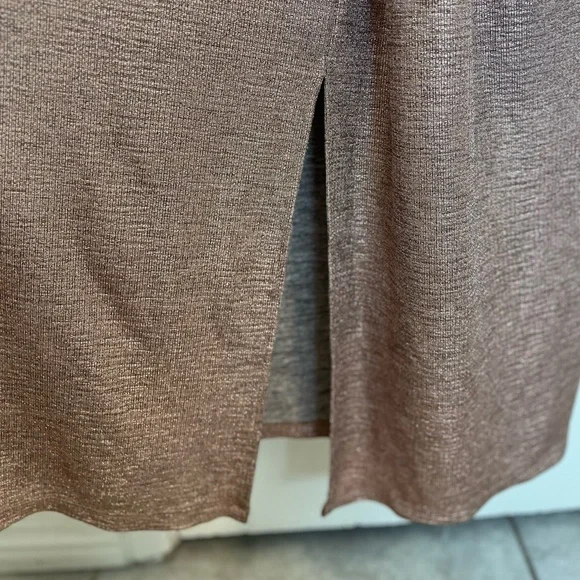 Elegant Metallic Rosegold Sleeveless Dress Size 14/16 - Picture 5 of 14